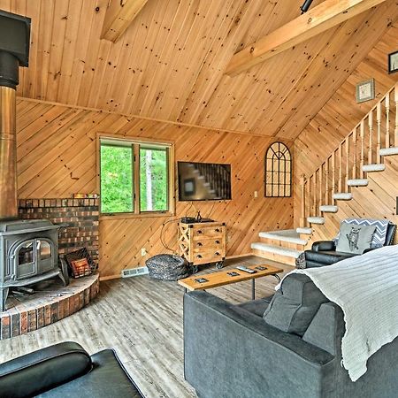 Riverfront Traverse City Cabin Fish, Kayak And Tube エクステリア 写真