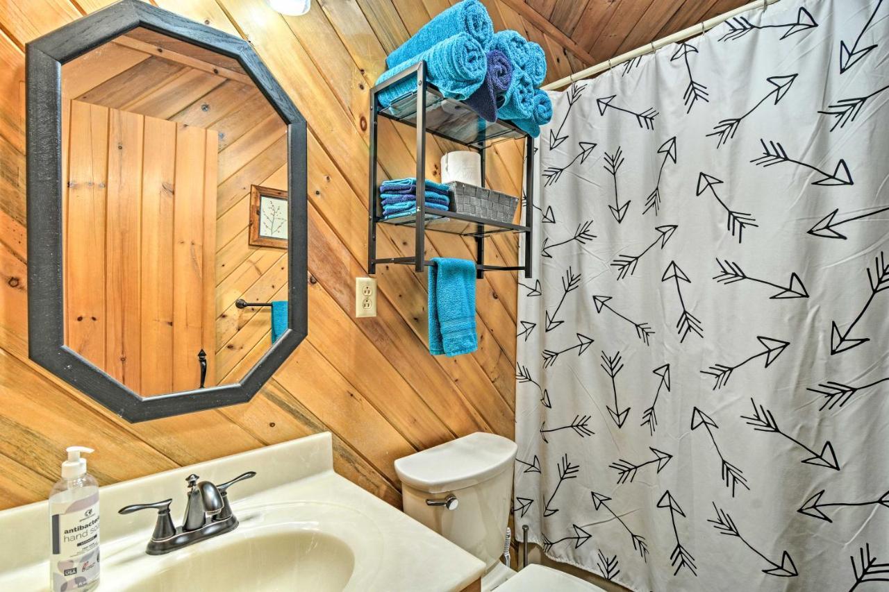 Riverfront Traverse City Cabin Fish, Kayak And Tube エクステリア 写真