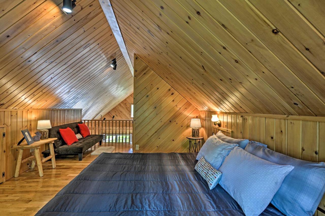 Riverfront Traverse City Cabin Fish, Kayak And Tube エクステリア 写真