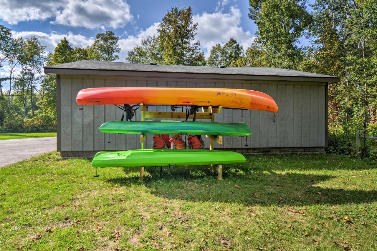 Riverfront Traverse City Cabin Fish, Kayak And Tube エクステリア 写真