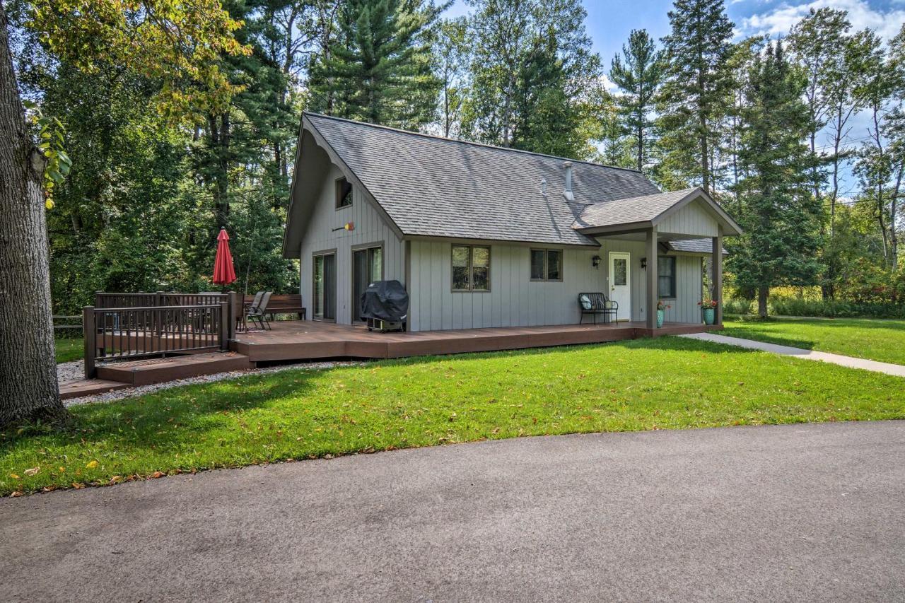 Riverfront Traverse City Cabin Fish, Kayak And Tube エクステリア 写真